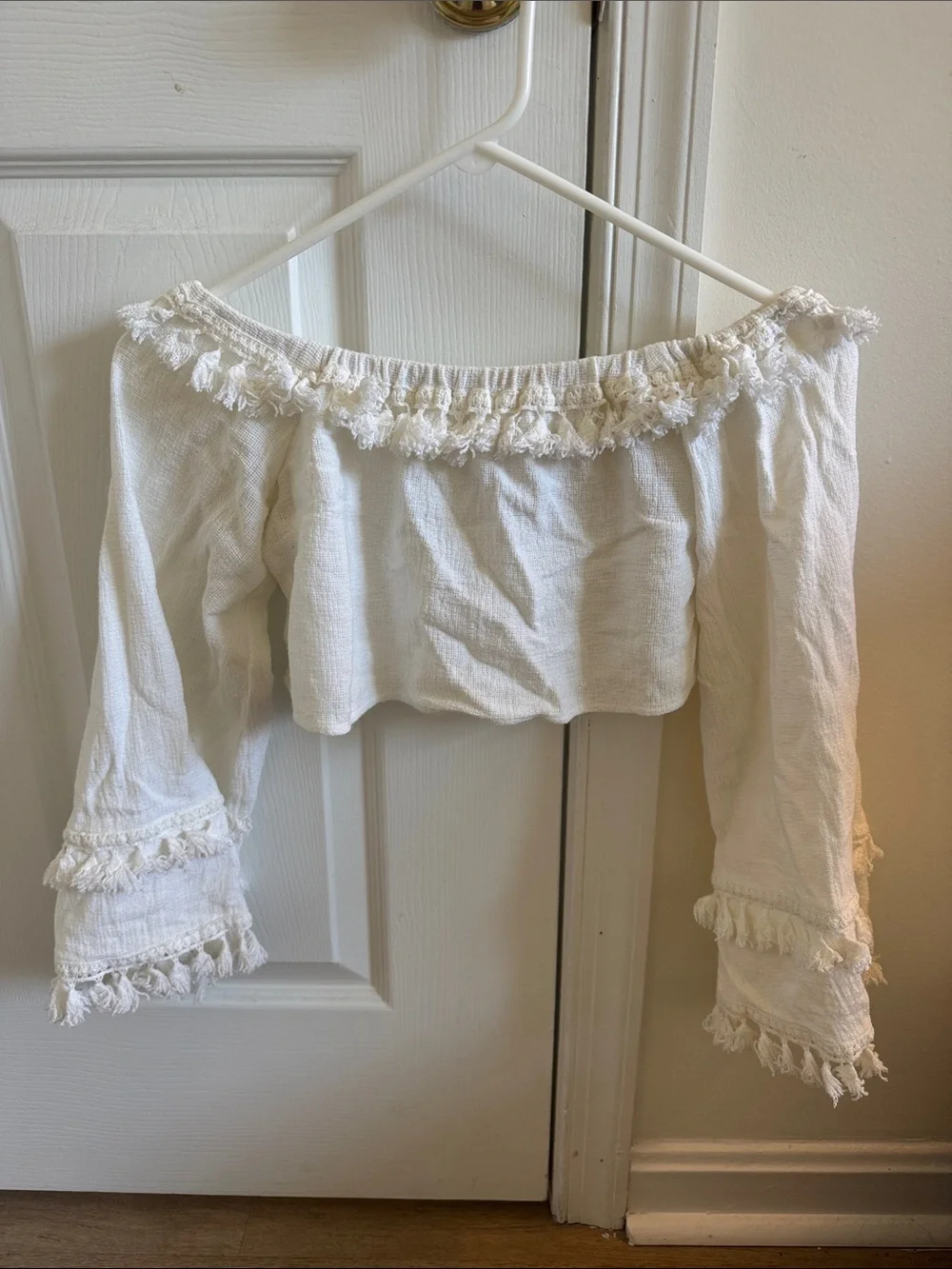 Skylar + Madison Off-Shoulder White Cropped Top - Picture 1 of 3